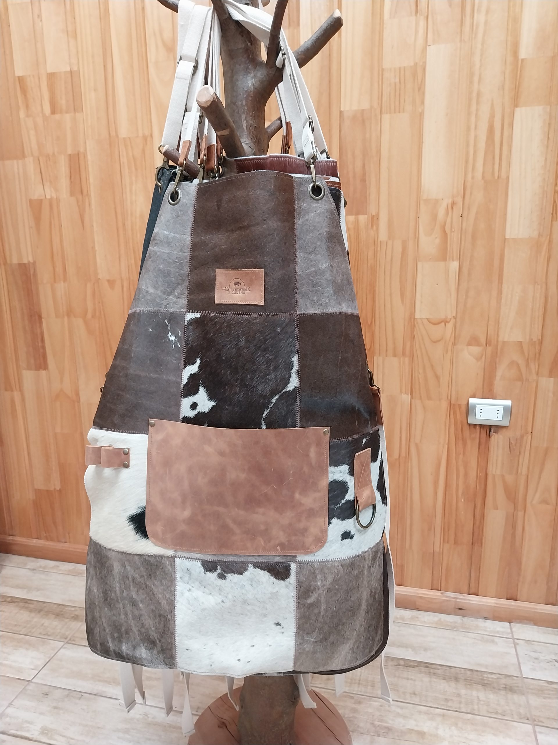 Pechera en cuero de vacuno - Image 2