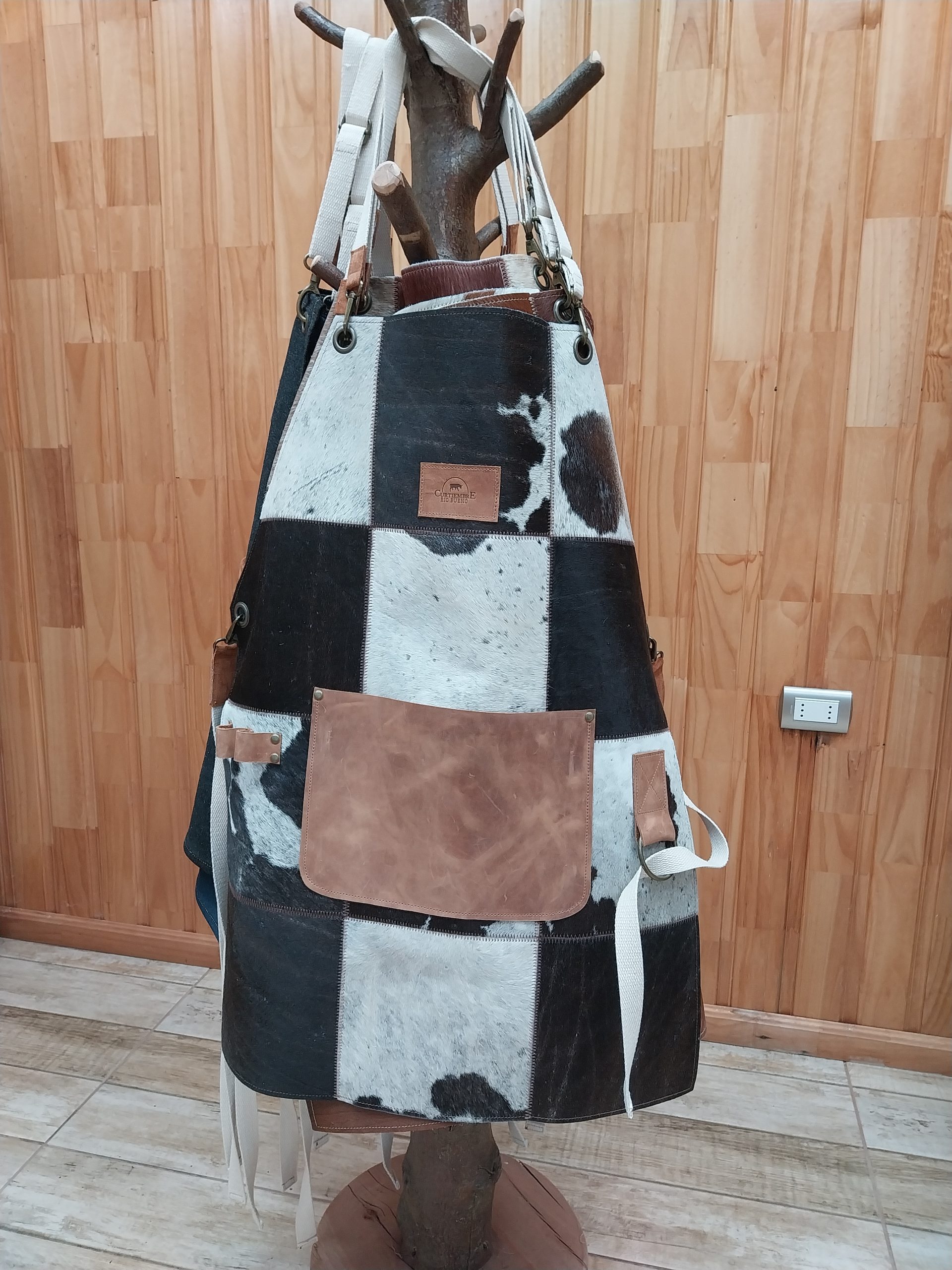 Pechera en cuero de vacuno - Image 2